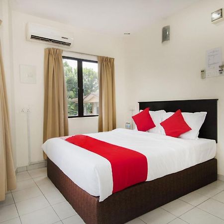 Oyo 91130 Hotel 91 Bukit Mewah Kajang Exterior photo